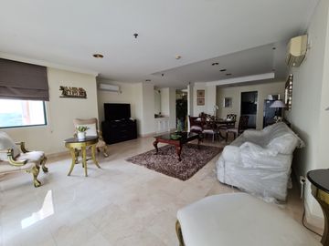 Dijual Apartemen Bukit Golf Hill Terraces Luas 170 m2, 3 Bedroom Semi Furnished