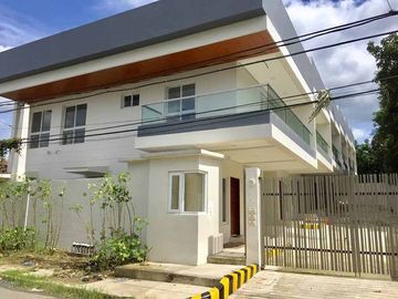 2 Storey Townhouse  for sale in Commonwealth Quezon City  3 minutes to Sandigan Bayan, Ever Gotesco, Shopwise