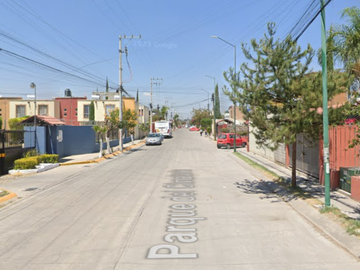 ¡Aprovecha esta gran oportunidad de hacer crecer tu Patrimonio! Casa En Remate Bancario Celaya, Guanajuato, México