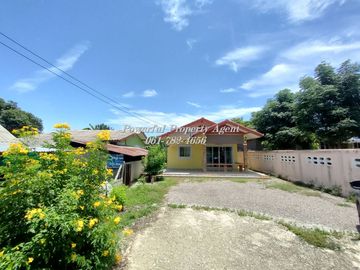 Single-storey detached house for sale Price lower than market, area 100 sq m., Soi Plai Na, Pho Rai Wan Subdistrict, Mueang District, Phetchaburi Prov