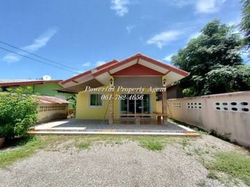 Single-storey detached house for sale Price lower than market, area 100 sq m., Soi Plai Na, Pho Rai Wan Subdistrict, Mueang District, Phetchaburi Prov