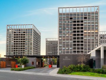 ESTRENE HOY DEPARTAMENTO NUEVO ALEGRA TOWERS JURIQUILLA S. FE, 4R, 2A AMENIDADES, ALBERCAS, TENIS, FUT, GYM, SALONES, S. JUEGOS, JARDINES, PET PARK, E