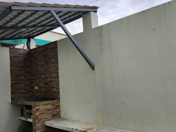 Casa en Venta en el centro de Sangolquí valle de los chillos.
