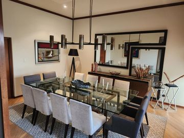 VENTA DE HERMOSA CASA EN LAS CASUARINAS