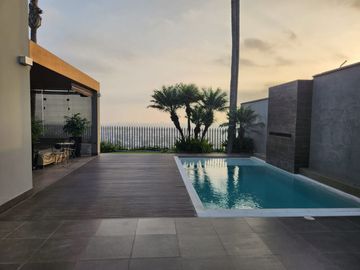 VENTA DE HERMOSA CASA EN LAS CASUARINAS