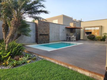 VENTA DE HERMOSA CASA EN LAS CASUARINAS