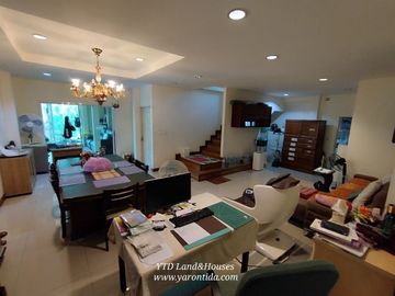 For Sale/rent 2-storey detached house near the BTS, Phonpailin Thorntara Village (English version below)