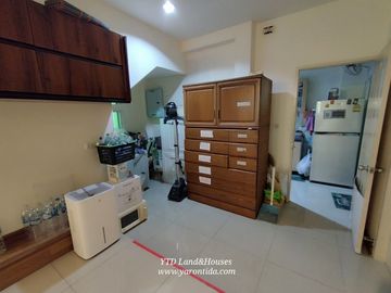 For Sale/rent 2-storey detached house near the BTS, Phonpailin Thorntara Village (English version below)