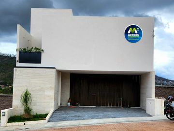 CASA NUEVA en VENTA ALAMOS TRES MARIAS