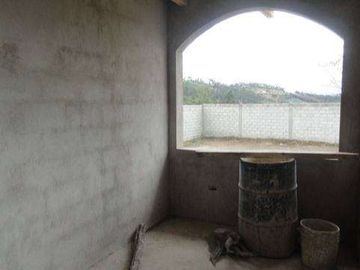 Venta de casa de campo en obra negra en Otavalo