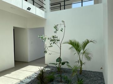 VENTA DE CASA NUEVA CON RECÁMARA EN PLANTA BAJA EN LAS FINCAS, JIUTEPEC