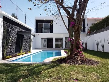 VENTA DE CASA NUEVA CON RECÁMARA EN PLANTA BAJA EN LAS FINCAS, JIUTEPEC