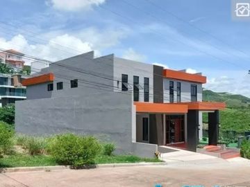 Modern-Style Four Bedrooms House in Uphill