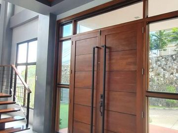Modern-Style Four Bedrooms House in Uphill