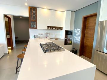 Vive en el paraíso: Departamento totalmente equipado en Residencial Palmaris, Cancún