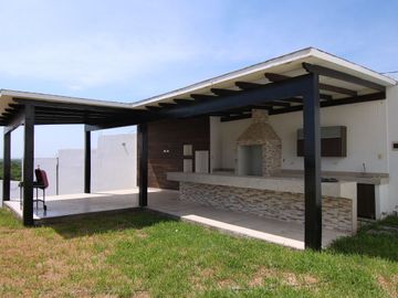 HERMOSA CASA EN ALQUILER – LA MARIPOSA - LOS EJIDOS - PIURA
