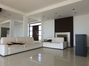 HERMOSA CASA EN ALQUILER – LA MARIPOSA - LOS EJIDOS - PIURA