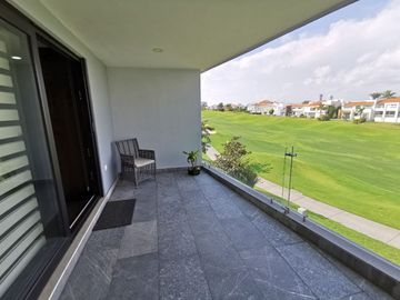 Casa en Venta en La Vista Country Club, 4 Recámaras y Espectacular Vista a Campo de Golf