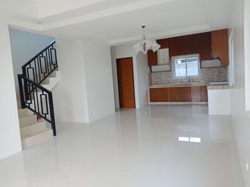 Grab This! Ready for Occupancy House and Lot - 3minutes away from Tanauan Exit!