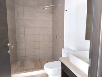 ESPECTACULAR PENTHOUSE DE 2 PLANTAS Y 3 RECAMARAS EN ZONA PRIVILEGIADA