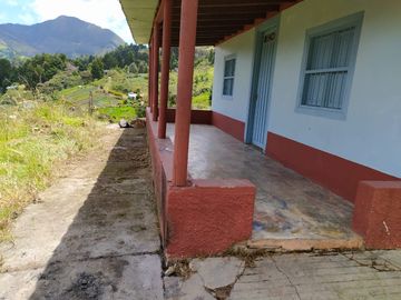 VENDO FINCA DE TRABAJO EN SAN CRISTÓBAL MEDELLÍN ANTIOQUIA COLOMBIA.