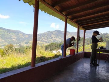 VENDO FINCA DE TRABAJO EN SAN CRISTÓBAL MEDELLÍN ANTIOQUIA COLOMBIA.