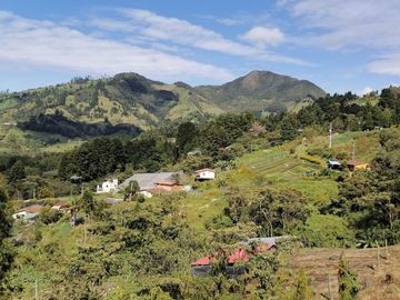 VENDO FINCA DE TRABAJO EN SAN CRISTÓBAL MEDELLÍN ANTIOQUIA COLOMBIA.