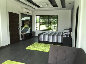 super Prime location house with pool in Tagaytay City with 993sqm Lot Area