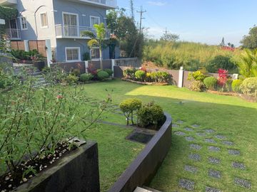 super Prime location house with pool in Tagaytay City with 993sqm Lot Area