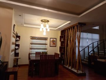 super Prime location house with pool in Tagaytay City with 993sqm Lot Area