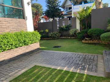 super Prime location house with pool in Tagaytay City with 993sqm Lot Area