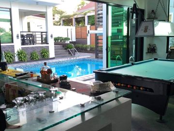 super Prime location house with pool in Tagaytay City with 993sqm Lot Area
