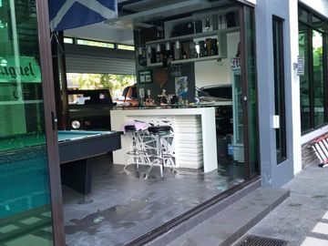 super Prime location house with pool in Tagaytay City with 993sqm Lot Area