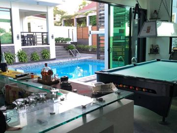 super Prime location house with pool in Tagaytay City with 993sqm Lot Area