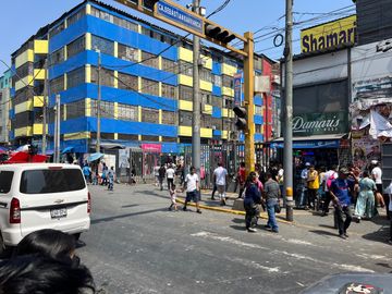 Local comercial 202 en segundo piso de 14 m2 en segundo piso en Gamarra