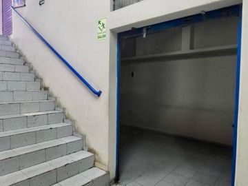 Local comercial 202 en segundo piso de 14 m2 en segundo piso en Gamarra