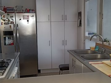 JURIQUILLA, CASA EN CONDOMINIO CON LA MEJOR UBICACIÓN.  3 RECÁMARAS, ESTUDIO, 2.5 BAÑOS, JARDÍN, 2/3 AUTOS, BODEGA.