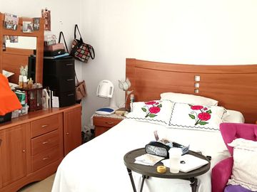 JURIQUILLA, CASA EN CONDOMINIO CON LA MEJOR UBICACIÓN.  3 RECÁMARAS, ESTUDIO, 2.5 BAÑOS, JARDÍN, 2/3 AUTOS, BODEGA.