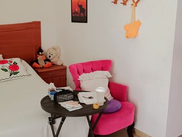 JURIQUILLA, CASA EN CONDOMINIO CON LA MEJOR UBICACIÓN.  3 RECÁMARAS, ESTUDIO, 2.5 BAÑOS, JARDÍN, 2/3 AUTOS, BODEGA.