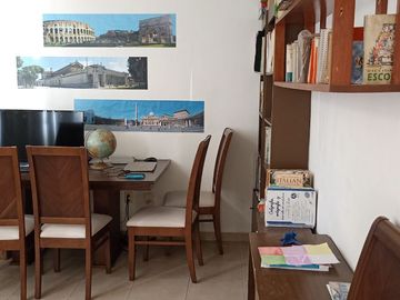 JURIQUILLA, CASA EN CONDOMINIO CON LA MEJOR UBICACIÓN.  3 RECÁMARAS, ESTUDIO, 2.5 BAÑOS, JARDÍN, 2/3 AUTOS, BODEGA.