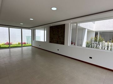 VENTA CASA TUMBACO SECTOR EL ARENAL