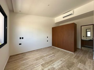 CASA EN VENTA EN LAGOS DEL SOL
