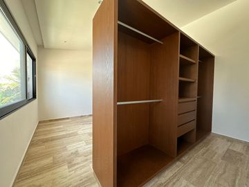 CASA EN VENTA EN LAGOS DEL SOL