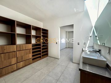¡GRAN OPORTUNIDAD! CASA EN VENTA, JURIQUILLA QRO.
