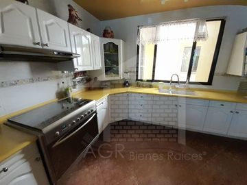 VENTA DE CUARTA RECAMARA EN PLANTA BAJA Y AMPLIO JARDIN EN HUERTAS DEL CARMEN