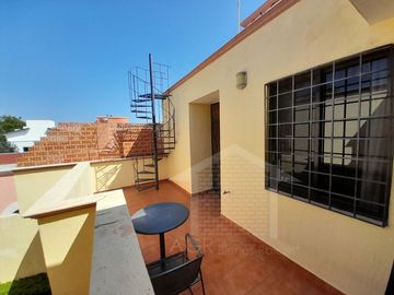 VENTA DE CUARTA RECAMARA EN PLANTA BAJA Y AMPLIO JARDIN EN HUERTAS DEL CARMEN