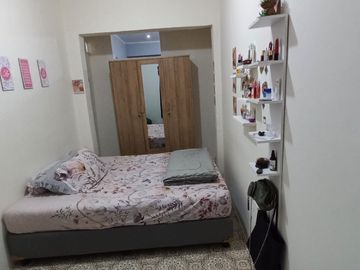 Rumah Hook, Pinggir Jalan Raya Area Pondok Labu, Super Untung Dan Strategis