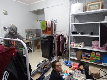 Rumah Hook, Pinggir Jalan Raya Area Pondok Labu, Super Untung Dan Strategis