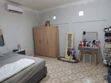 Rumah Hook, Pinggir Jalan Raya Area Pondok Labu, Super Untung Dan Strategis