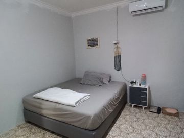 Rumah Hook, Pinggir Jalan Raya Area Pondok Labu, Super Untung Dan Strategis